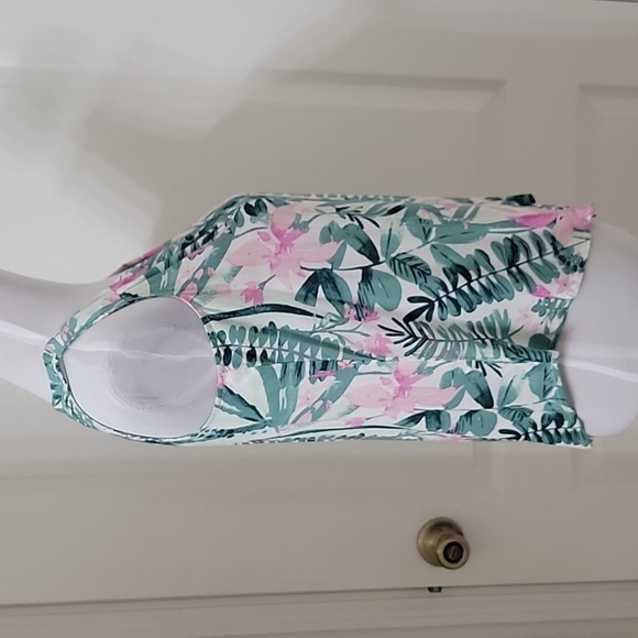 Old Navy Size XSP Patterned V Neck Cutout Tank Top, NEW With Tag - Picture 7 of 13